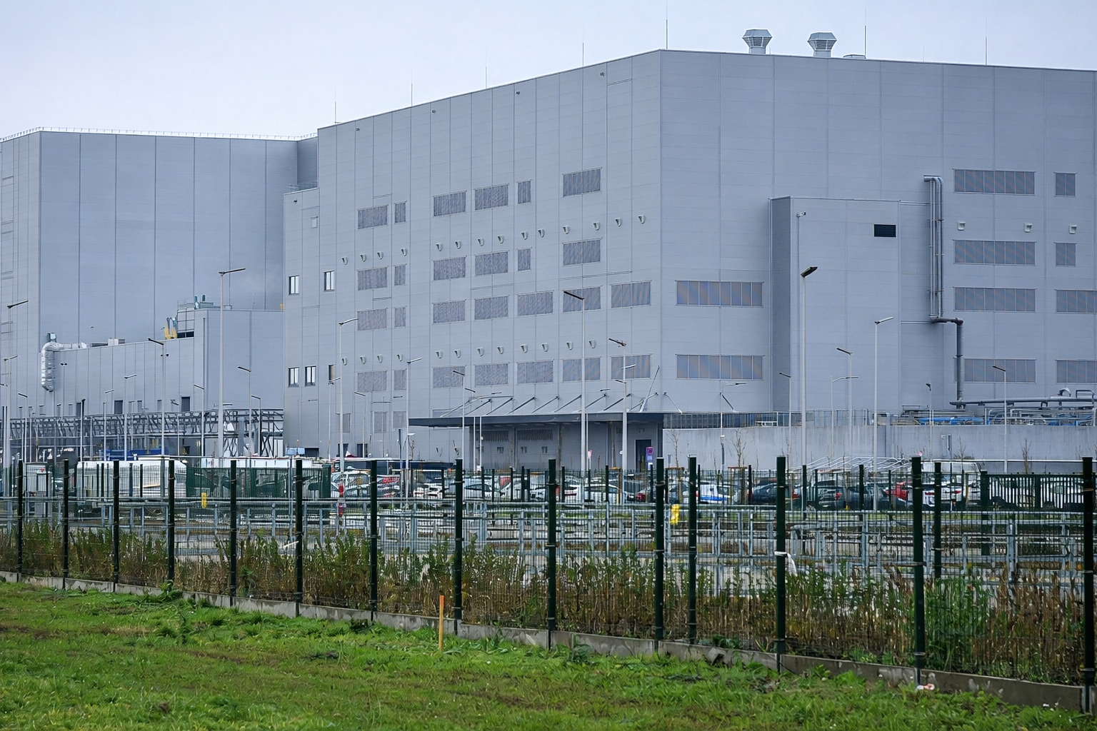 Produktionskomplex Debrecen — Installation und Überwachung der Brandmeldeanlage